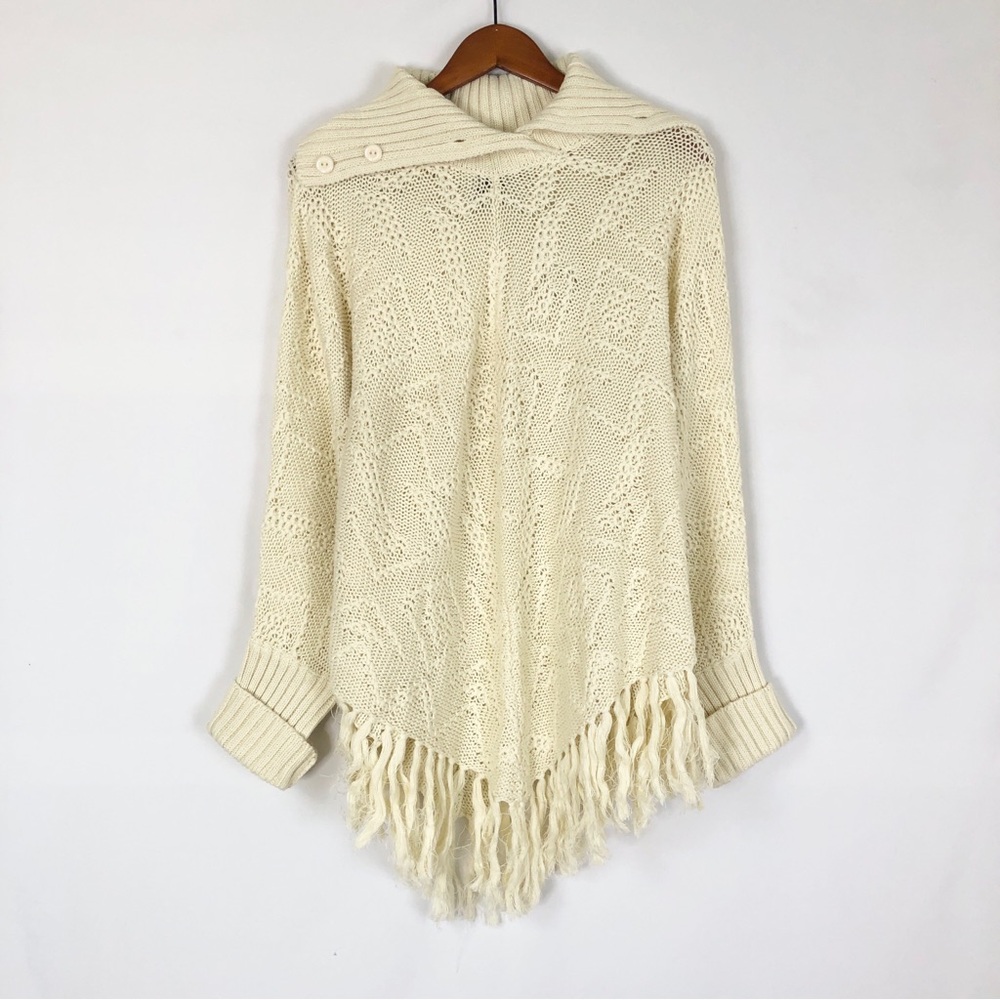 NEW Handknits by Storybook Knits Poncho with Sleeves Cream Size M‎ Button
